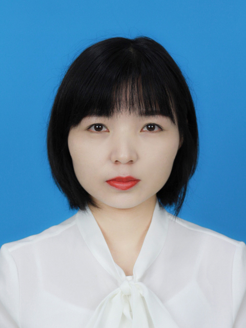 何娟.jpg